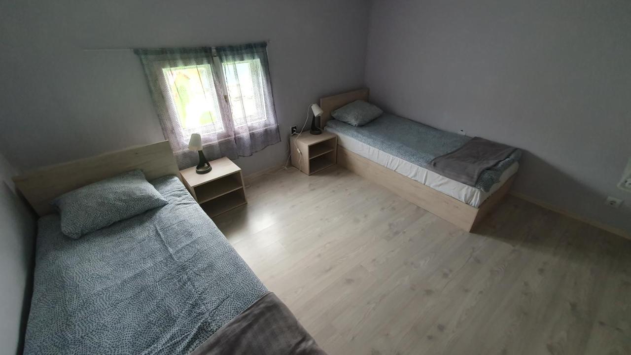 Ferienwohnung Стаи За Гости Sun House Warna Exterior foto