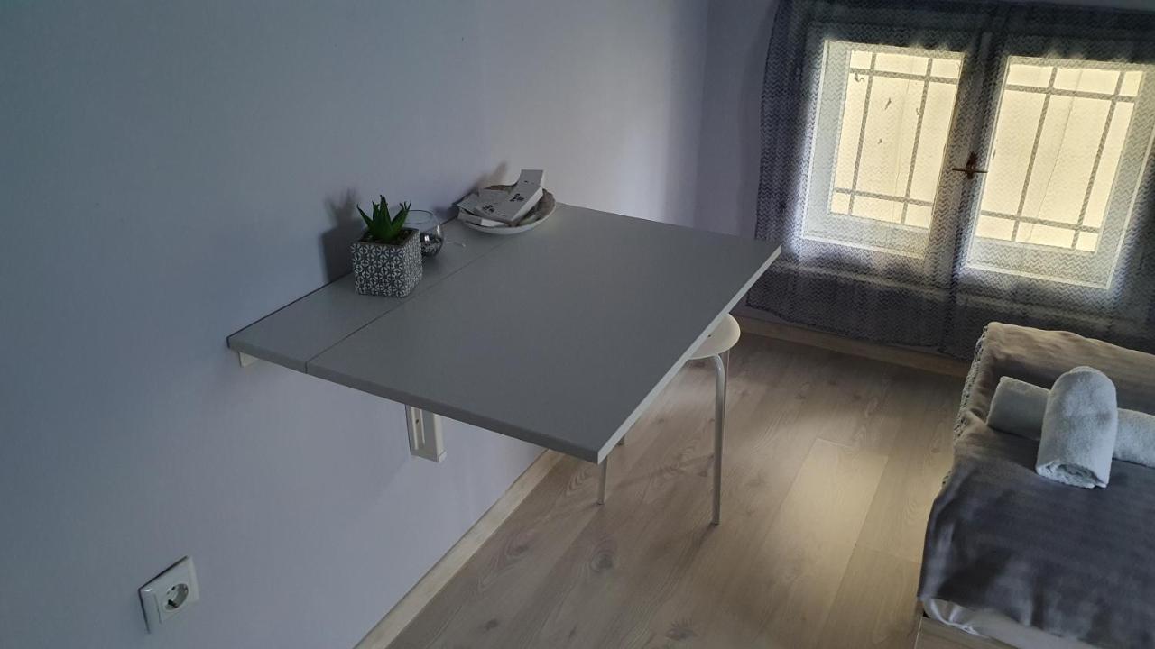 Ferienwohnung Стаи За Гости Sun House Warna Exterior foto